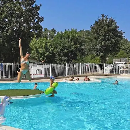 Parque de Campismo Mobil Avec Terrasse à - Api-1-52-277 La Cassagne