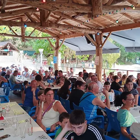 Mobil Avec Terrasse A - Api-1-52-277 Camping