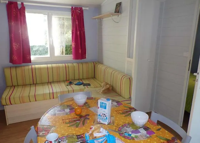 אתר קמפינג Mobil Avec Terrasse A - Api-1-52-277 La Cassagne